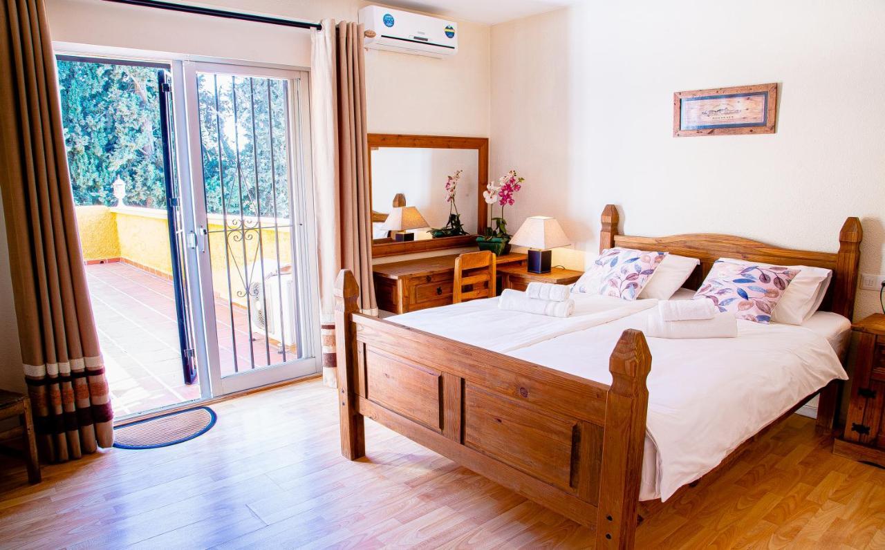 Villa Maria In El Rosario - Mit Sicht Auf Gibralta Marbella Kültér fotó